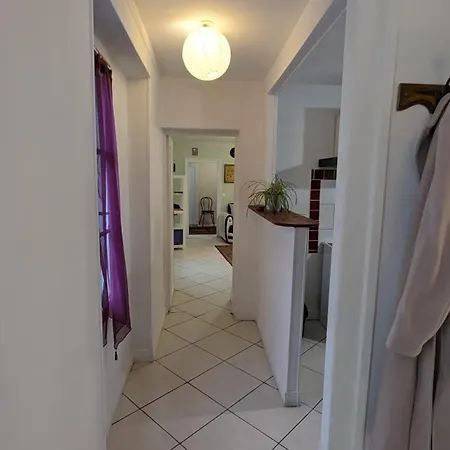 Chez Ma Petite Reine 1
