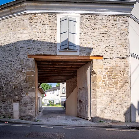 Chez Ma Petite Reine 1
